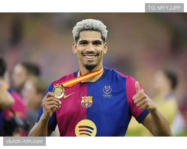 阿劳霍：速度与智慧兼具的全能防守者，引领后防线新时代