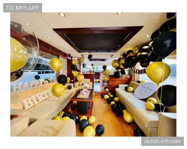 皮克退役后天天晒豪车游艇，这哪是养老，分明是开派对